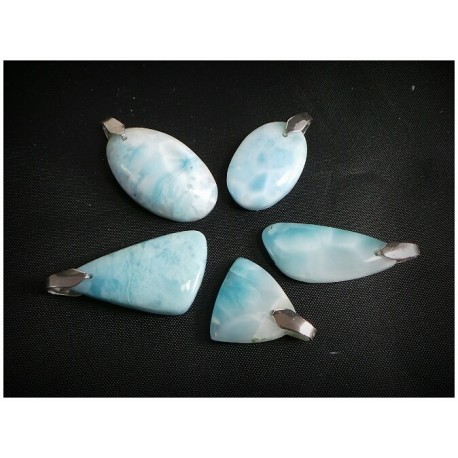 Pendentifs en larimar